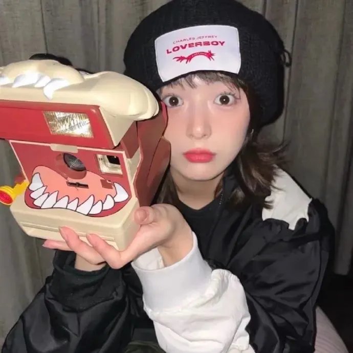 带着魔术盒的男人